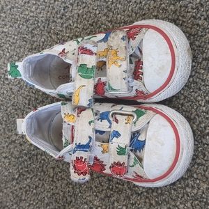 Converse dinosaur toddler size 6
